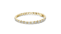 Tennisarmband met emeraldgeslepen diamanten in kastzetting — aanzicht 1