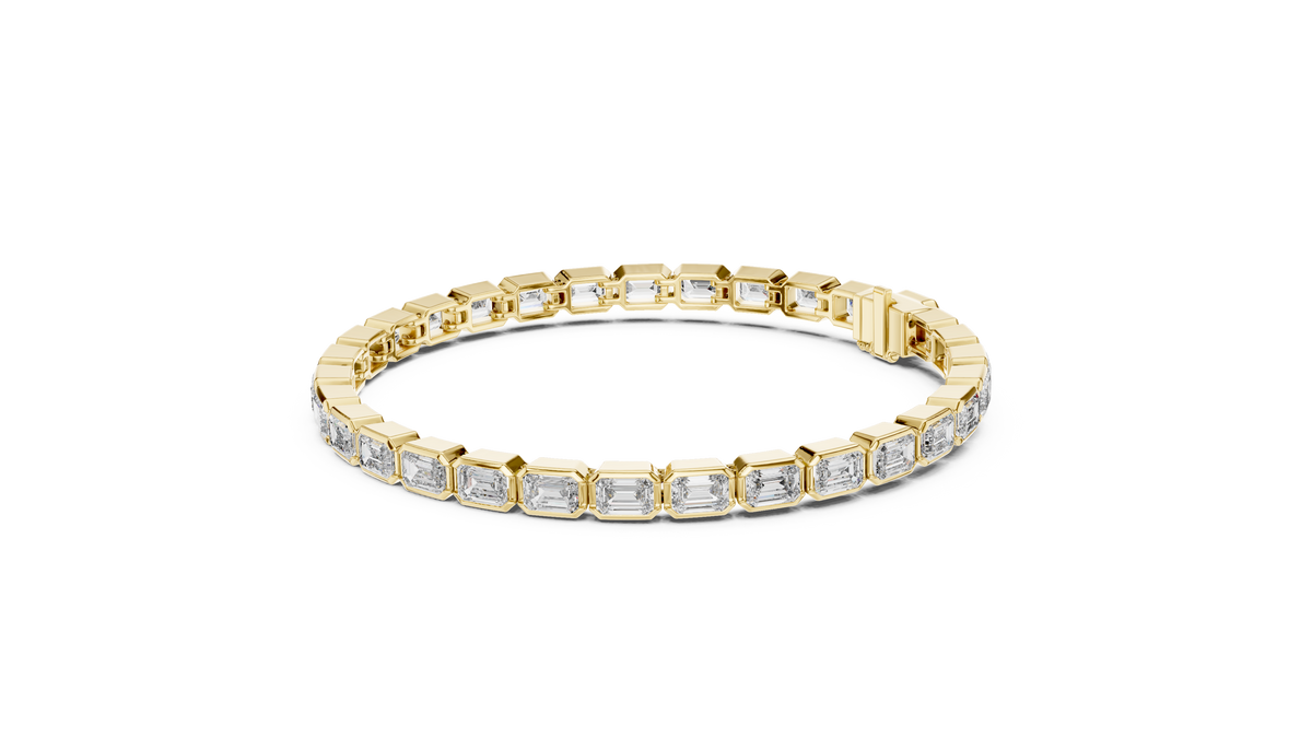 Tennisarmband met emeraldgeslepen diamanten in kastzetting — aanzicht 1