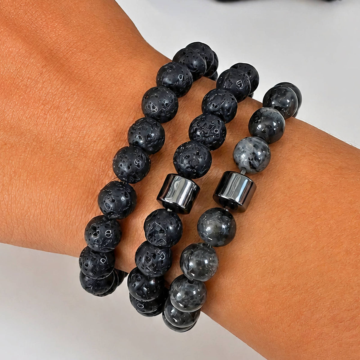 Atlas kralenarmband met labradoriet van Michaely — aanzicht 2